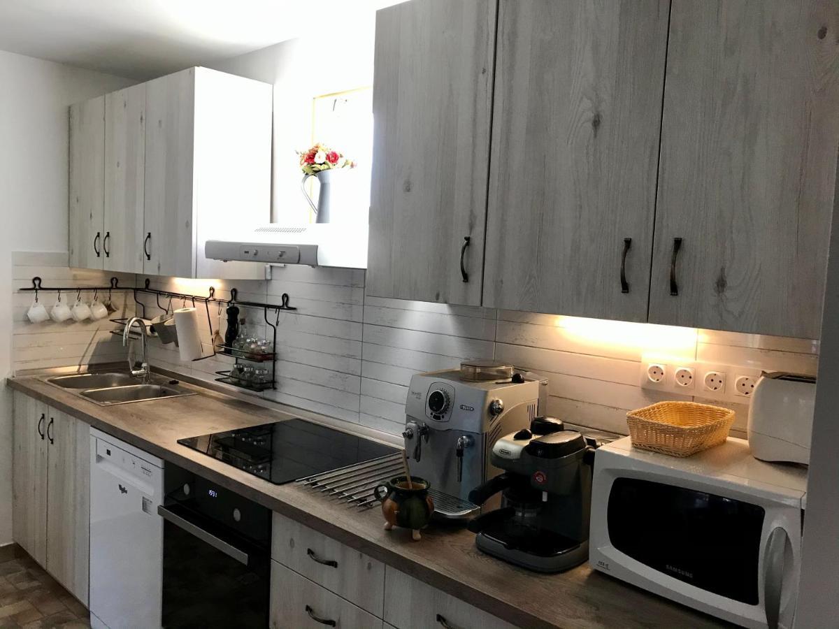 Viharsarki Apartman Gyula Exterior foto